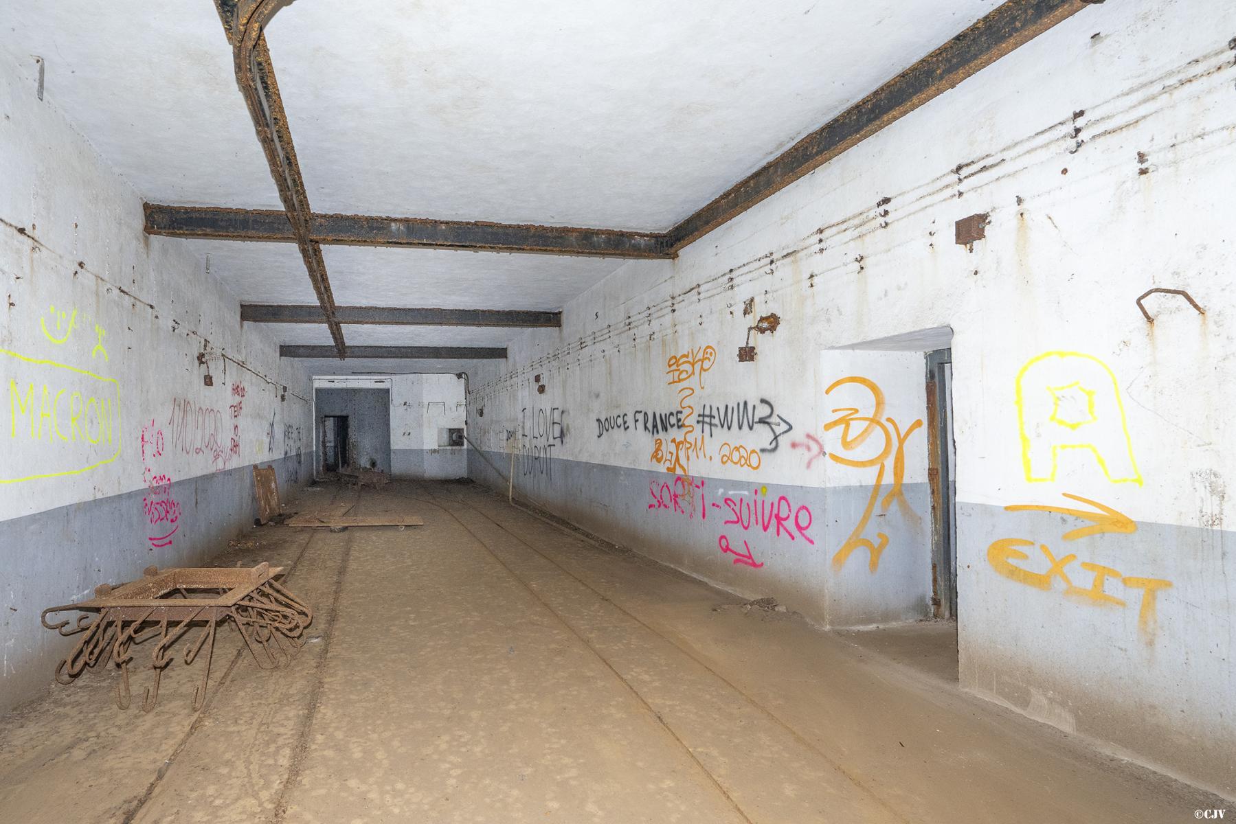Ligne Maginot - BREHAIN - A6 - (Ouvrage d'artillerie) - Entrée munitions
Le hall de déchargement - Lia VERMEULEN