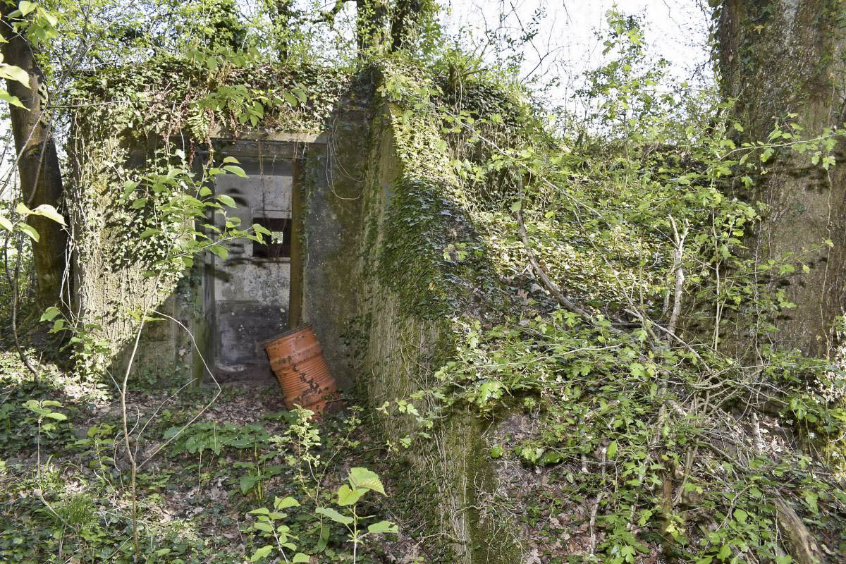 Ligne Maginot - CARREFOUR 121 - (Blockhaus pour arme infanterie) - Entrée