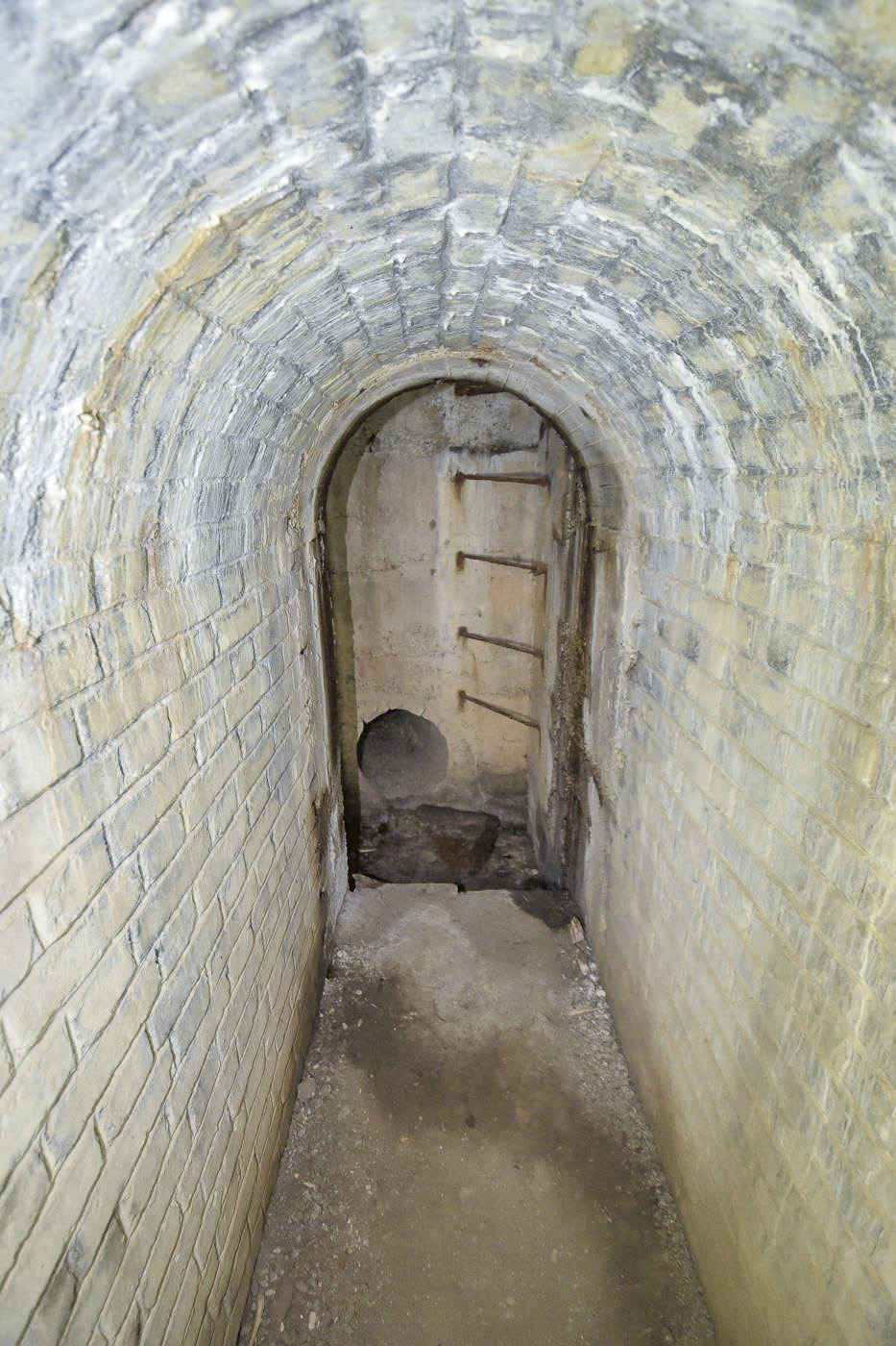 Ligne Maginot - BOIS DE FERANGE - X27 - (Abri) - L'égout - Ludovic KNAPP