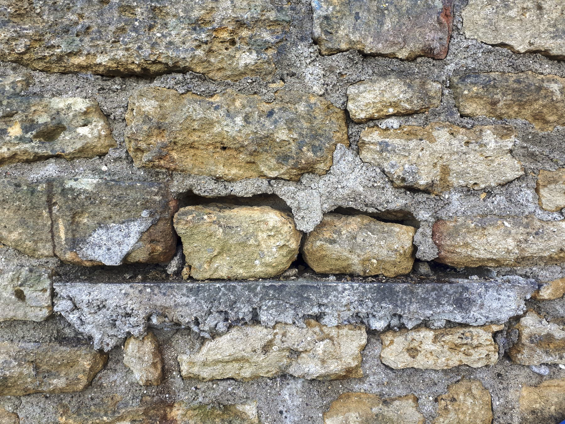 Ligne Maginot - B2 - FERME MALCUIT - (Blockhaus pour arme infanterie) - Blockhaus de droite
Créneau d'observation - Gregory Fuchs