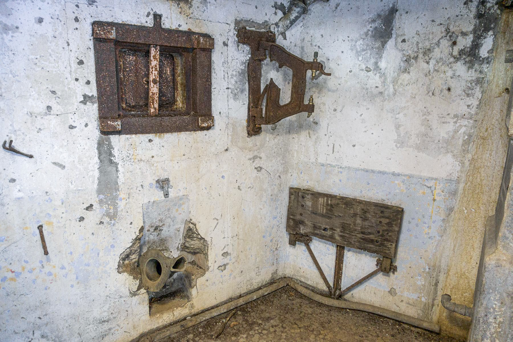 Ligne Maginot - SAEGEMUHLE - (Blockhaus pour arme infanterie) - Chambre de tir Ouest - David Palmer