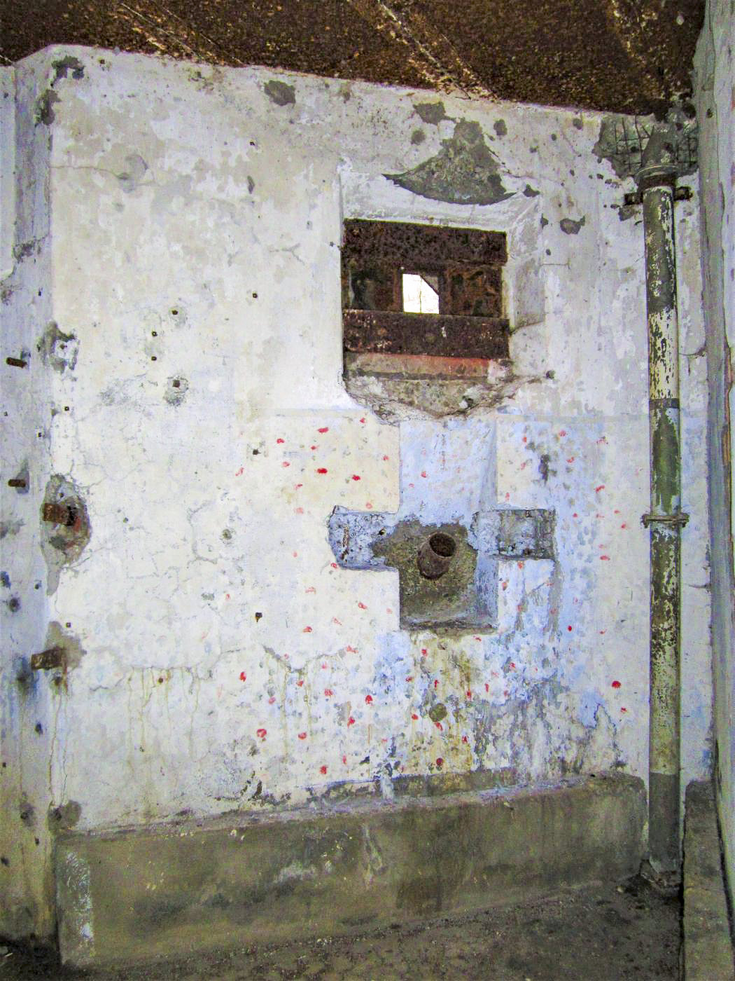 Ligne Maginot - SAEGEMUHLE - (Blockhaus pour arme infanterie) - Caponnière FM Ouest défendant l'entrée