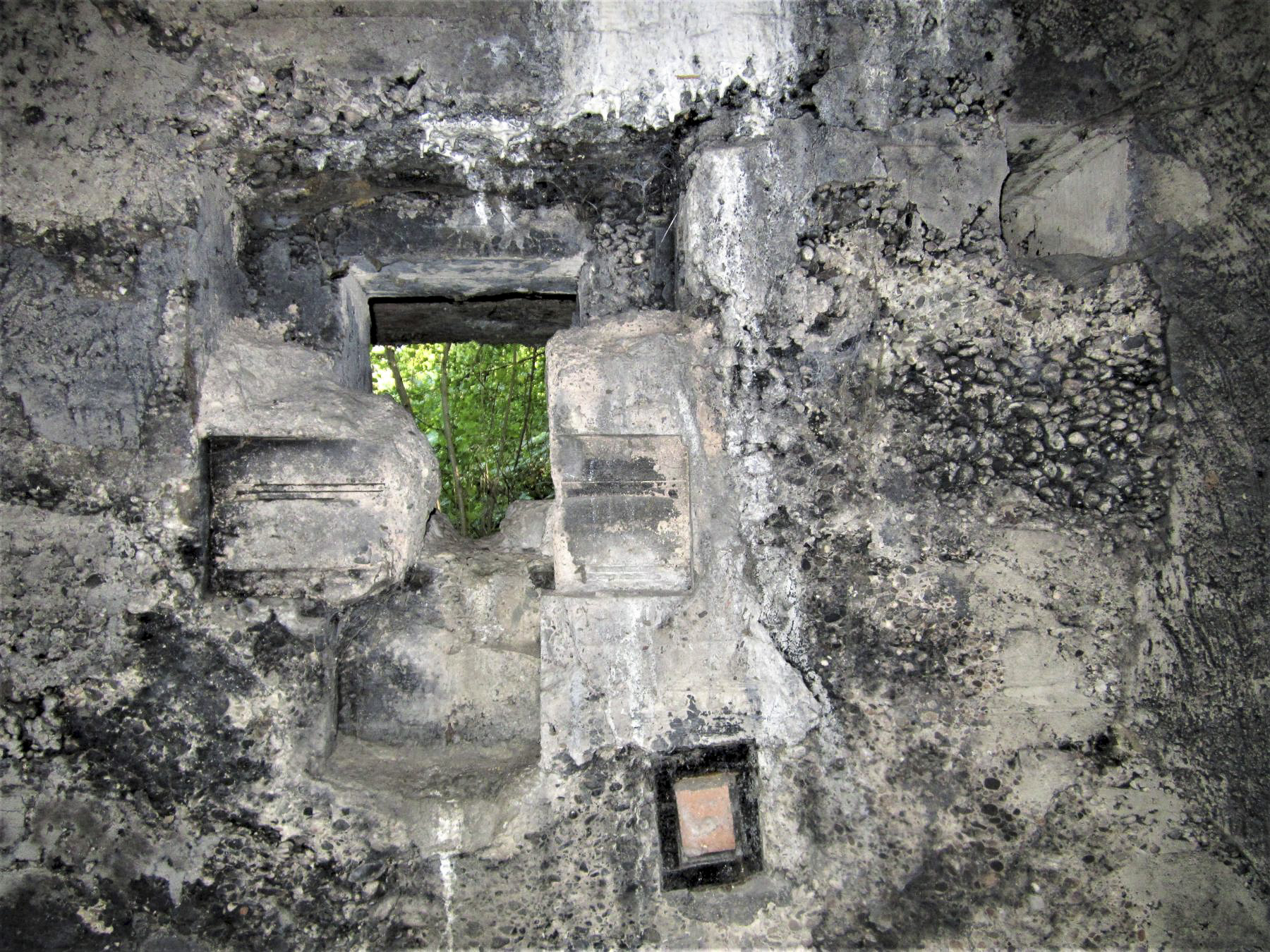 Ligne Maginot - 415 - RIEBEL - (Casemate d'infanterie) - Chambre de tir Nord
Créneau mitrailleuse
