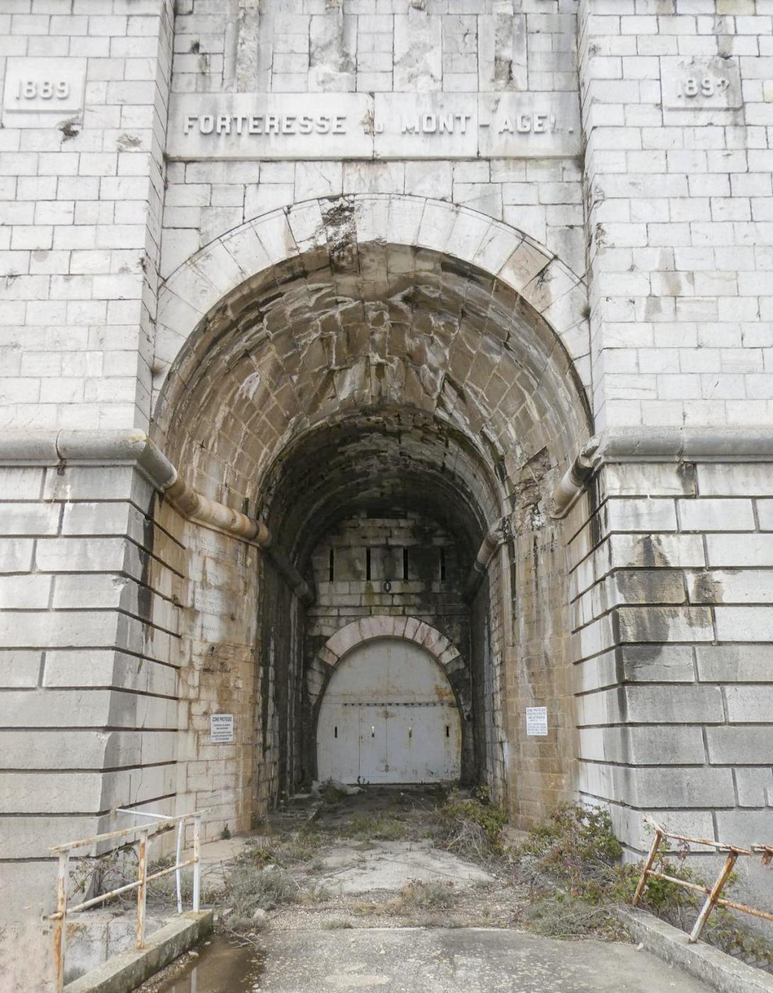 Ligne Maginot - REDUIT (1°BIE 157°RAP)  - (Position d'artillerie préparée) -  - ELLENA Daniel - CUNY Philippe