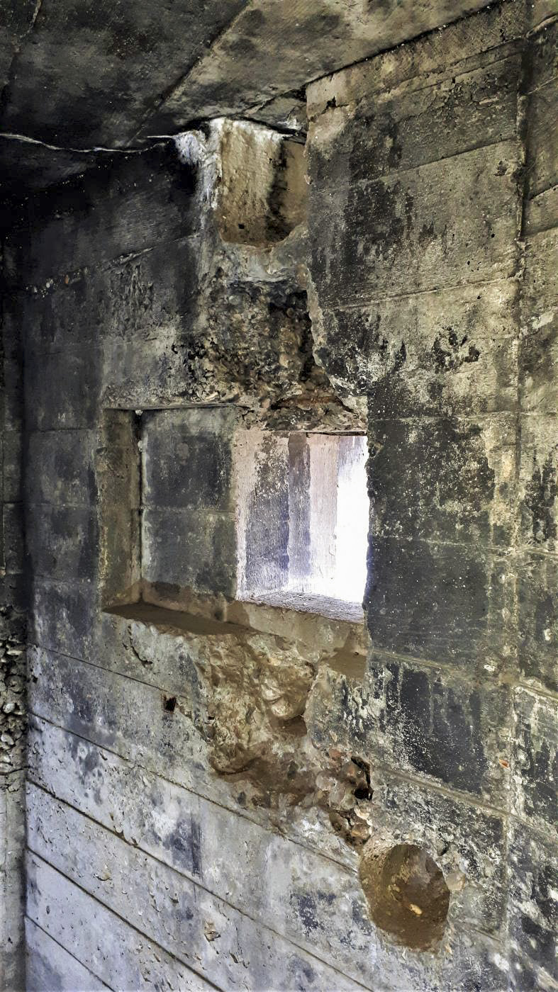Ligne Maginot - 476E - MINOTERIE - (Blockhaus pour arme infanterie) - Chambre de tir Ouest
Créneau mitrailleuse