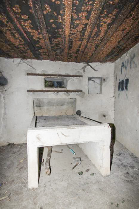 Ligne Maginot - A33 - (Blockhaus pour arme infanterie) - Mitrailleuse de droite