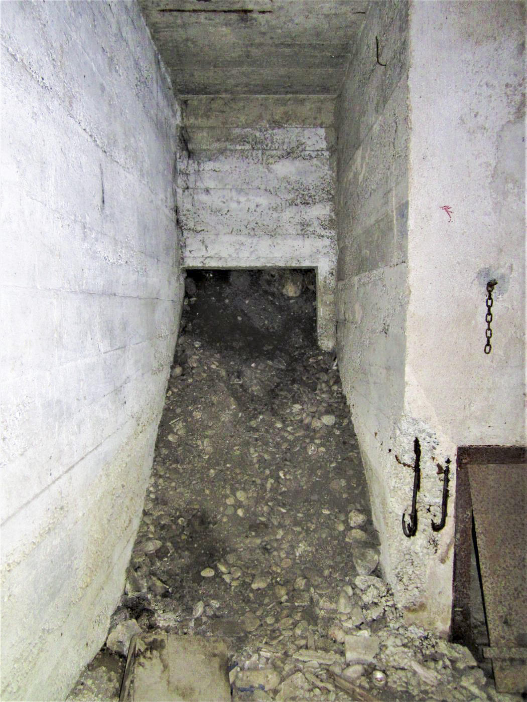 Ligne Maginot - BASSIN DE L'INDUSTRIE - (Casemate d'infanterie - Double) - Un second accès vers la berge comblé 