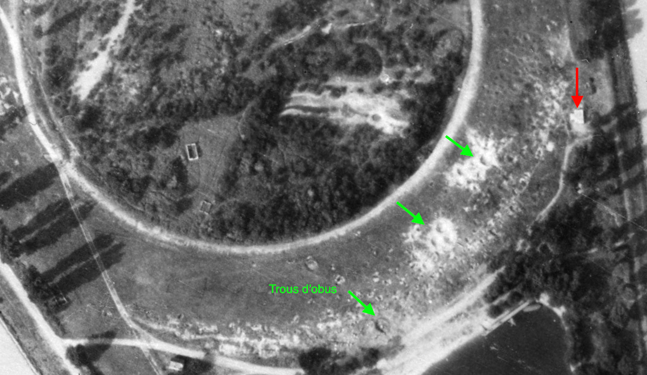 Ligne Maginot - CHAMP DE COURSES 1 - (Blockhaus pour arme infanterie) -  - IGN - Géoportail 1944