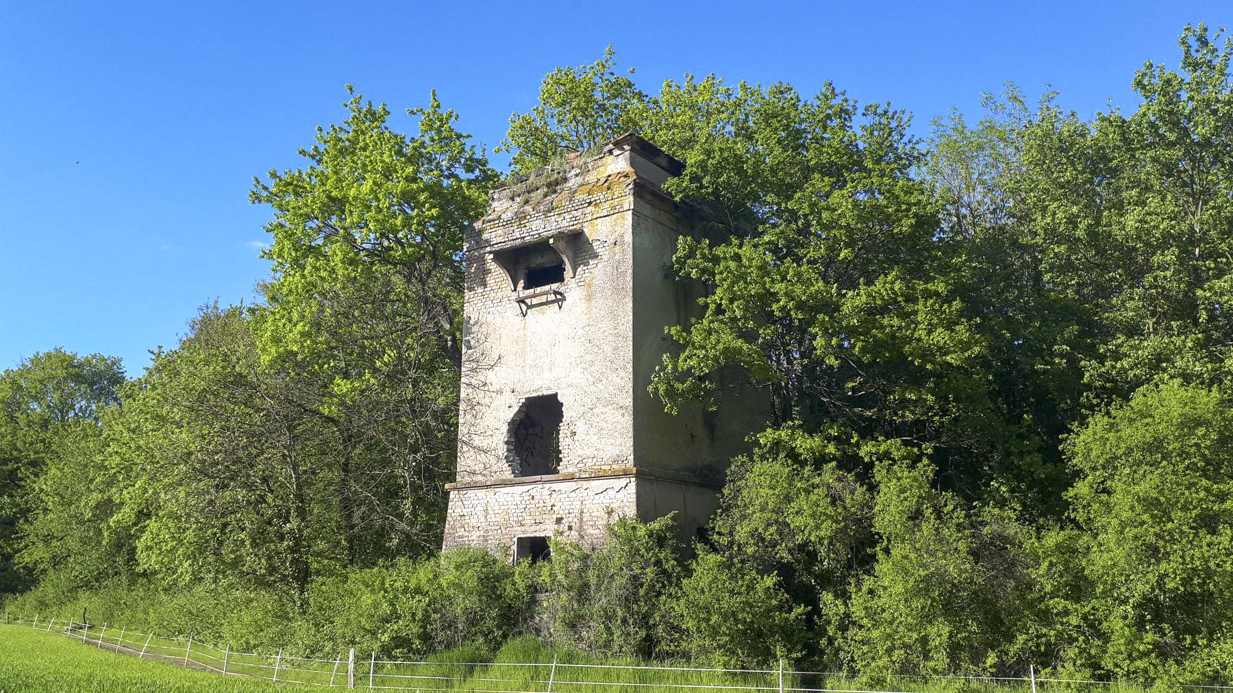 Ligne Maginot - GANZAU - (Dépôt de Munitions) - Poste de raccordement au réseau électrique