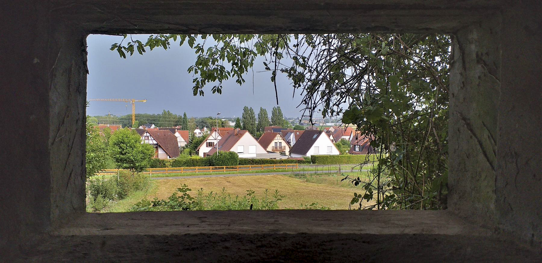 Ligne Maginot - OBSERVATOIRE EST DES CERISIERS - (Blockhaus pour arme infanterie) - Vue depuis le créneau Est (observatoire) - Gregory Fuchs