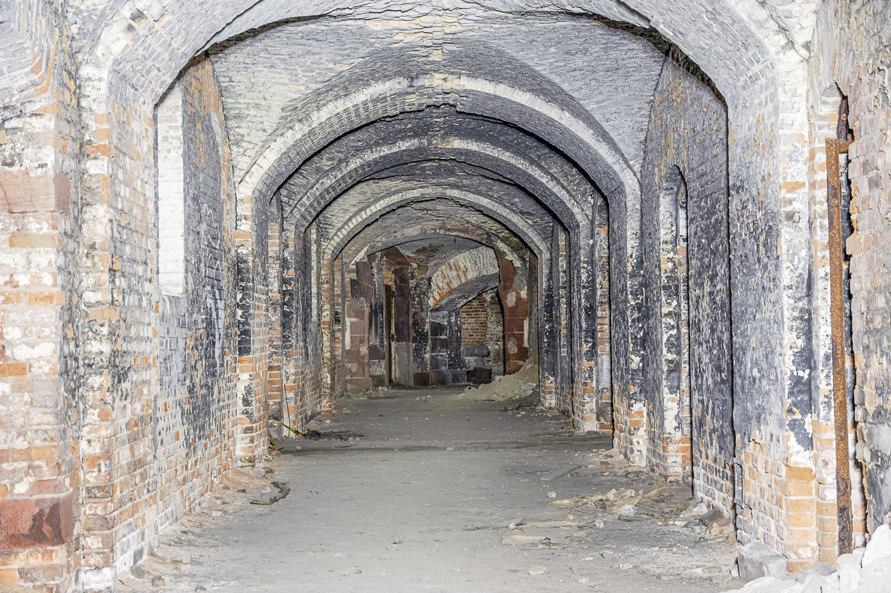 Ligne Maginot - FORT UHRICH (237°RI) - (PC) - Poterne transversale avant donnant accès aux deux cours - David Palmer