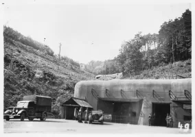 Ligne Maginot - HOCHWALD - (Ouvrage d'artillerie) - Bloc 8
Entrée munitions