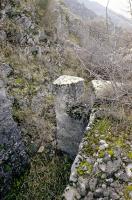 Ligne Maginot - CASTES RUINES (CR) - (Ouvrage d'infanterie) - L'accès à la tranchée
Créneau de fusillade pour la défense rapprochée