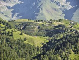 Ligne Maginot - PLAN CAVAL (PCV) - (Ouvrage d'artillerie) - Vue d'ensemble avec les fouilles des blocs 1 et 2 ainsi que les blocs 5 et 4 