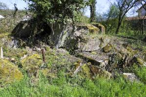Ligne Maginot - PONT DE LIMBOURG 1 - (Blockhaus pour arme infanterie) - La partie arrière, où se trouvait l'entrée