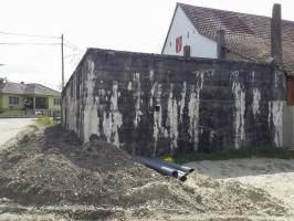 Ligne Maginot - BALDENHEIM (42° RIF PUIS 242° RI) - (PC de Sous-Secteur) - Abri-PC n°1
Arrière de l'abri coté nord avec vue sur piliers