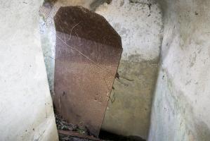 Ligne Maginot - ILLHAEUSERN 1 - (Blockhaus pour arme infanterie) - Entrée nord.
La porte très légère.