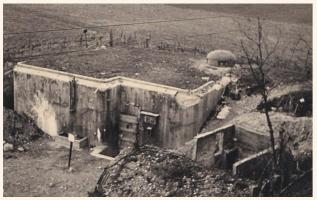 Ligne Maginot - 30/1 - PONT RAIL NORD DE NEUF BRISACH - (Casemate d'infanterie) - La casemate après les combats.
