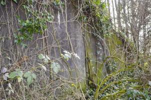 Ligne Maginot - 35/2 - CHALAMPE SUD OUEST - (Casemate d'infanterie - Simple) - Façade sud et mur d'angle