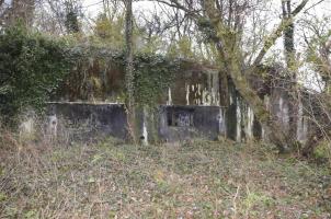 Ligne Maginot - 76 - HARDT SUD - (Casemate d'infanterie - Double) - Façade Sud-Ouest.
Créneau pour mitrailleuse et canon 