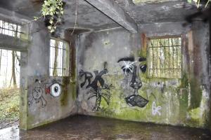 Ligne Maginot - GEISPITZEN - (Stand de tir) - Intérieur de la partie fermée (coté gauche de la porte)