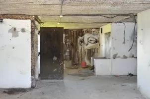 Ligne Maginot - Blockhaus STG 90 - Helfrantzkirch Nord Ouest - Chambre de tir canon
Vue prise à travers les barreaux direction Nord-est vers Sud-ouest