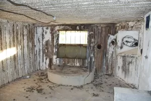 Ligne Maginot - 90 - HELFRANTZKIRCH NORD OUEST - (Casemate d'infanterie - double) - Chambre de tir canon sud-ouest