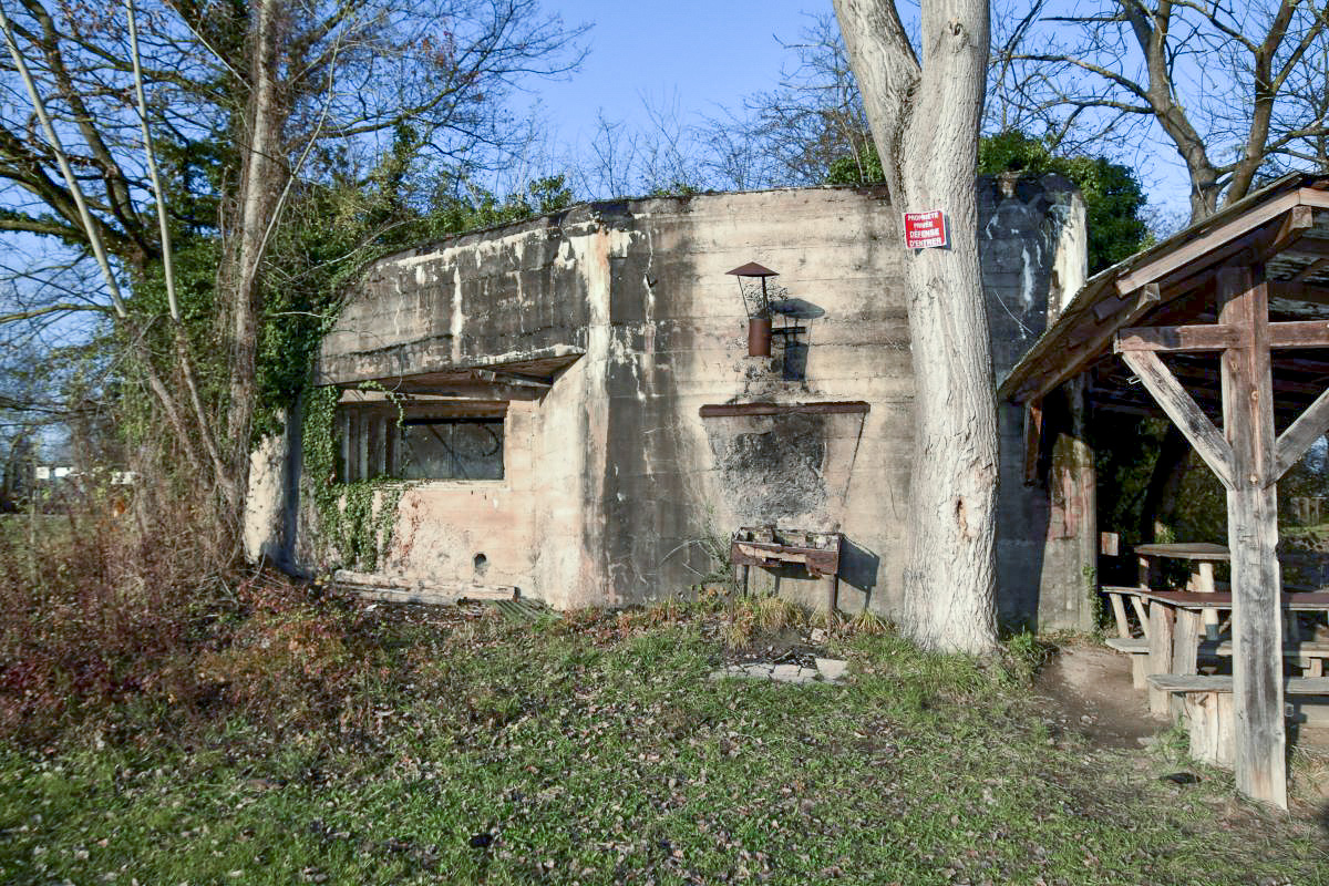 Ligne Maginot - BRUNNWASSER OUEST - (Casemate d'infanterie - Simple) - Façade sud avec le créneau pour le canon