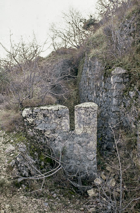 Ligne Maginot - CASTES RUINES (CR) - (Ouvrage d'infanterie) - L'accès à la tranchée