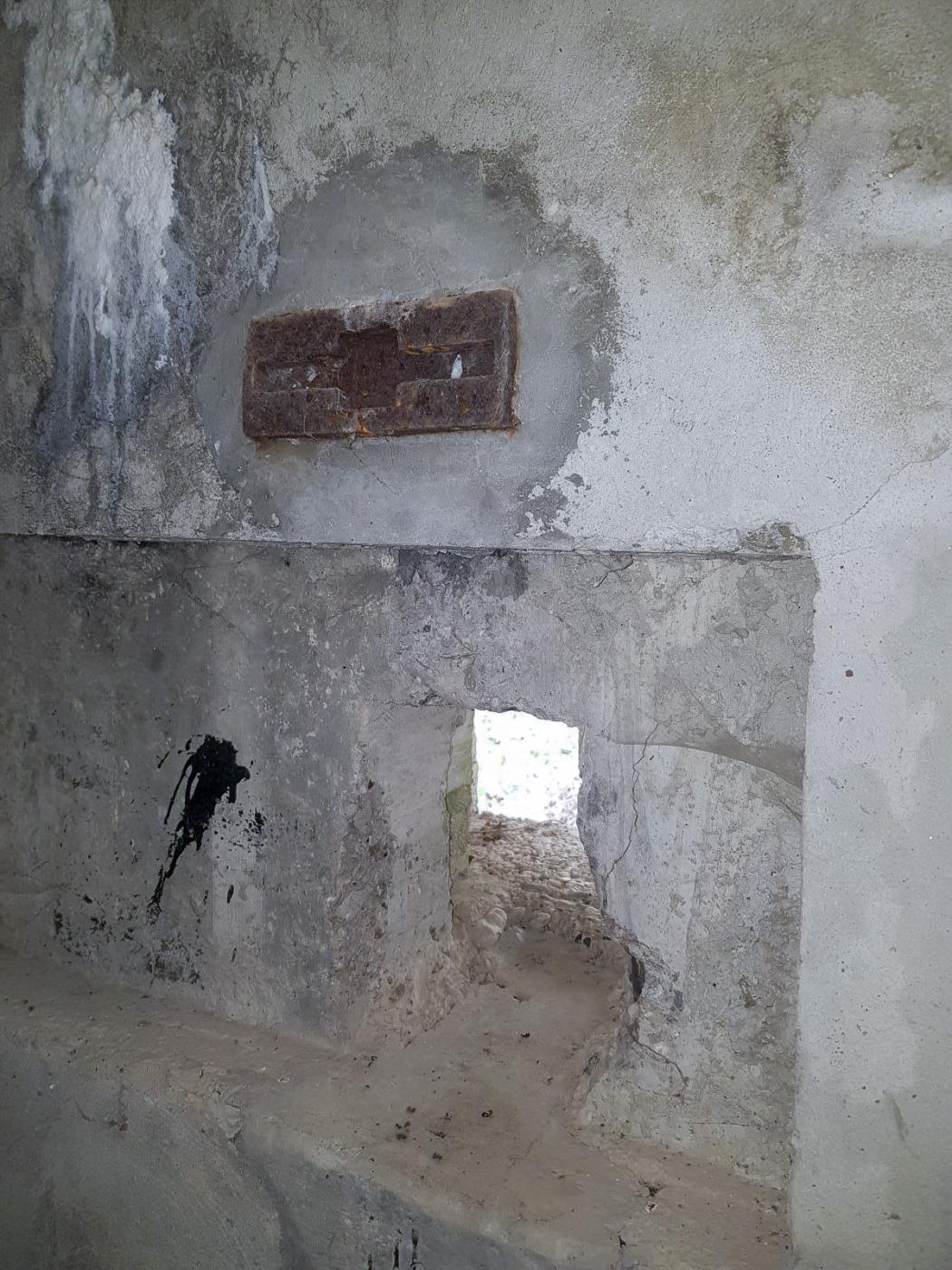 Ligne Maginot - POLDER D'ERSTEIN - (Blockhaus pour arme infanterie) - Créneau de droite
