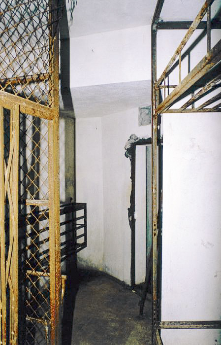 Ligne Maginot - PLAN CAVAL (PCV) - (Ouvrage d'artillerie) - Bloc  6
Les dessous