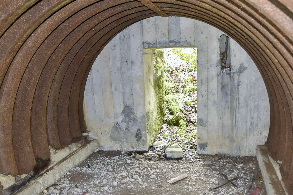 Ligne Maginot - BOIS DE DESSENHEIM SUD 9 - (Poste de Secours) - Abri 'D' - Intérieur vue vers l'entrée nord et l'escalier