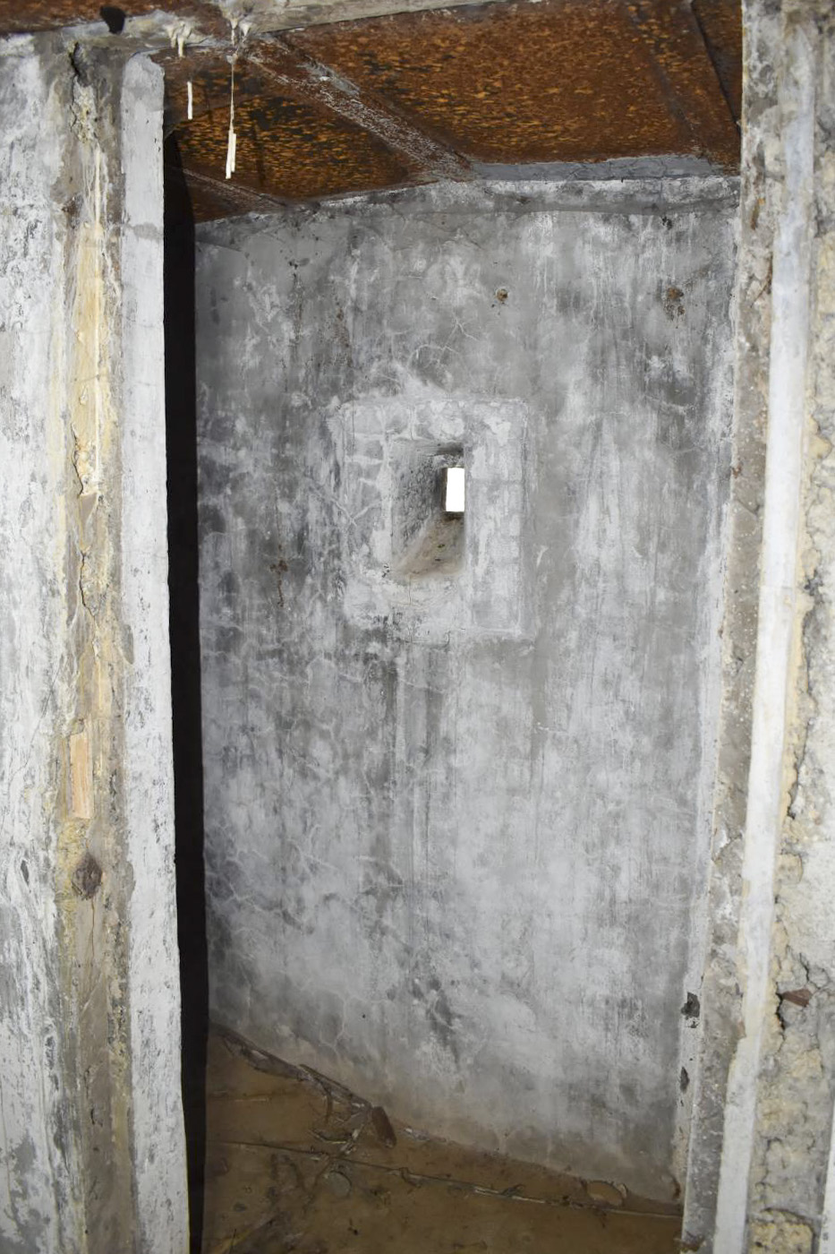 Ligne Maginot - LANGER ZUG - (PC de Quartier) - PC
Créneau de défense rapprochée.