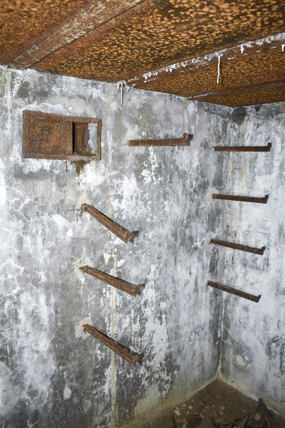 Ligne Maginot - LANGER ZUG - (PC de Quartier) - PC
Petite pièce au Nord dans le couloir