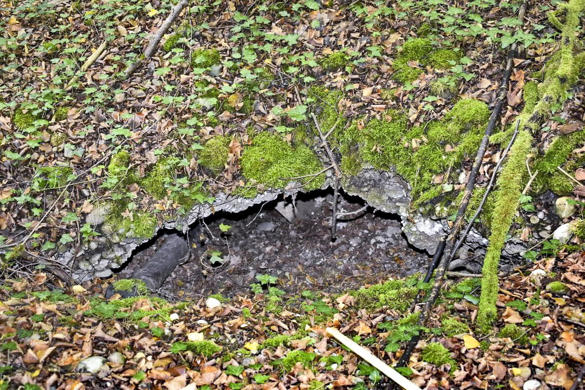 Ligne Maginot - BANTZENHEIM - (Stand de tir) - Partie écroulée de la tranchée couverte