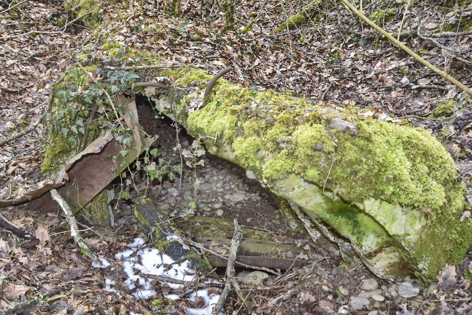 Ligne Maginot - EUSTACHE 2 - (Position d'artillerie préparée) - Entrée d'un abri effondré