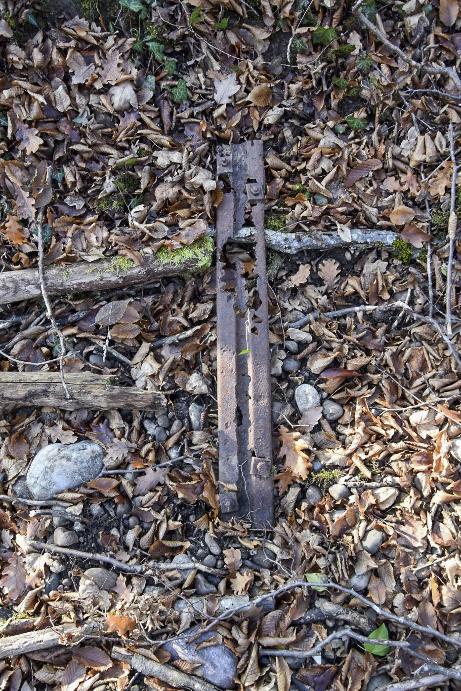 Ligne Maginot - JULIETTE - (Position d'artillerie préparée) - Traverse de voie de 60, ayant du servir à l'évacuation des déblais. Traverse de Feldbahn.