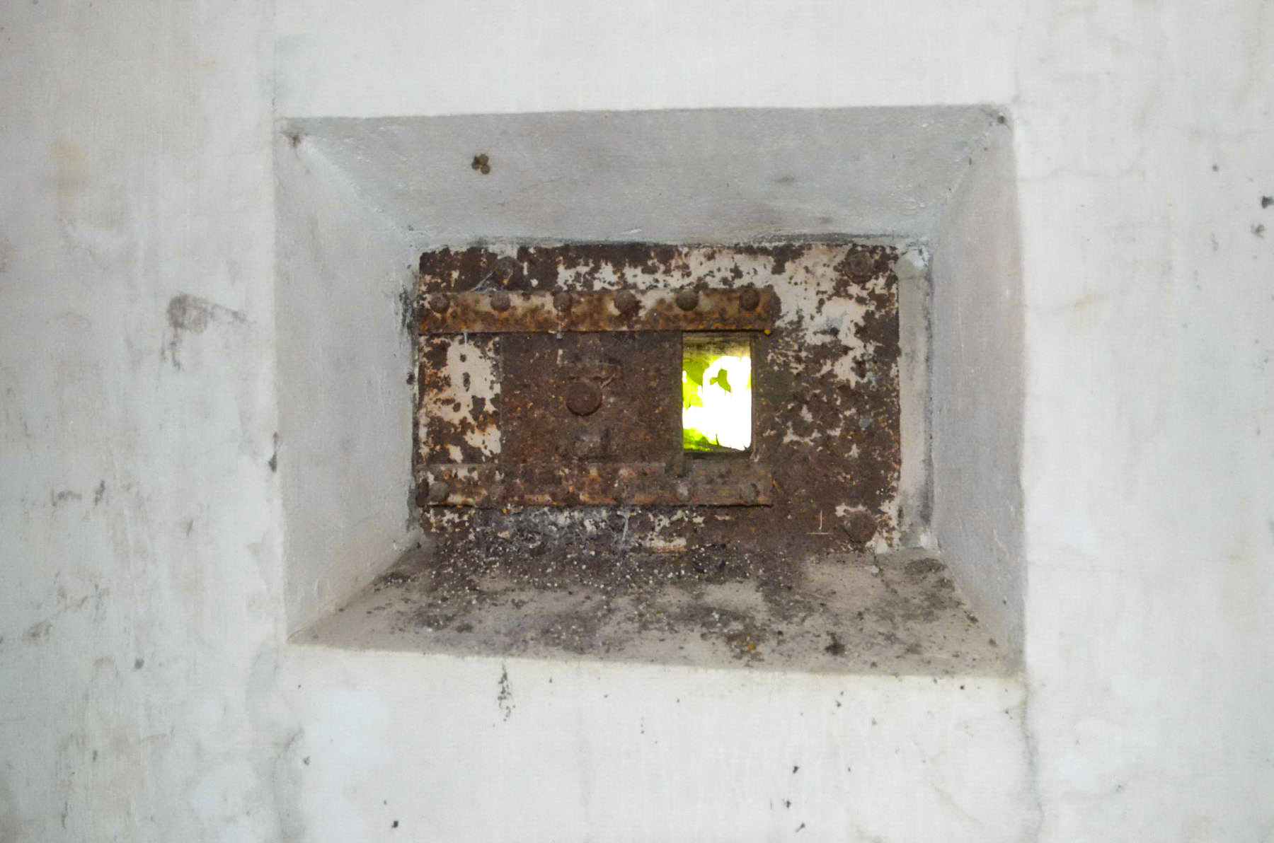 Ligne Maginot - 76 - HARDT SUD - (Casemate d'infanterie - Double) - Créneau FM de l'entrée des munitions.