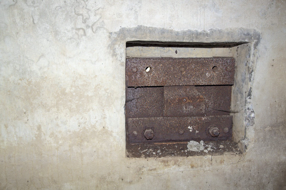 Ligne Maginot - PA DU CARREFOUR 252-4 - (Blockhaus pour arme infanterie) - Vue intérieure du créneau FM