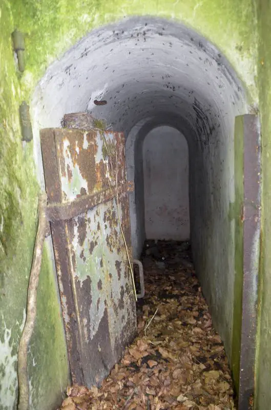 Ligne Maginot - BETTLACH NORD 1 - (Blockhaus pour arme infanterie) - La porte blindée et le couloir