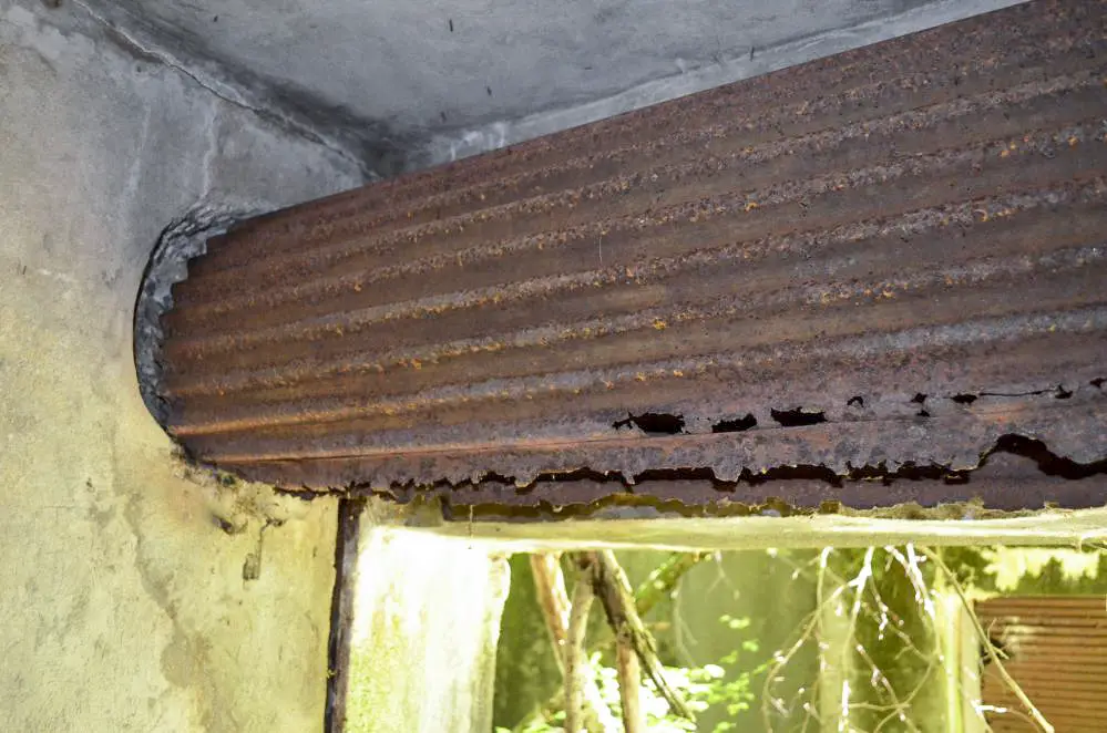 Ligne Maginot - BREITENHAG (BATTERIE DE) - (Position d'artillerie préparée) - Volet de fermeture des niches à munitions
Abri à munition de gauche, détail du volet roulant.