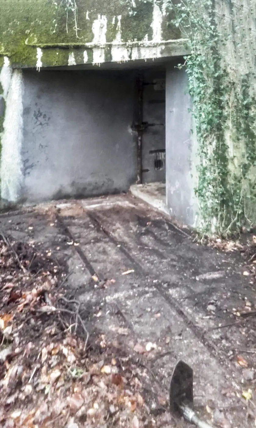 Ligne Maginot - BREITENHAG (BATTERIE DE) - (Position d'artillerie préparée) - Voie de 40 jusqu'à l'entrée de la soute à munitions.