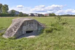 Ligne Maginot - VALDIEU-LUTRAN 1 - (Blockhaus pour arme infanterie) - Créneau donnant vers le Sud-est