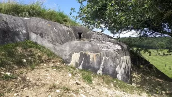Ligne Maginot - VERRERIES (DES) - (Blockhaus pour arme infanterie) - Cloche Pamart
Vue sur l'embrasure droite