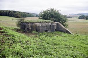 Ligne Maginot - VERRERIES (DES) - (Blockhaus pour arme infanterie) - Façade Sud-Ouest et issue de secours à l'arrière