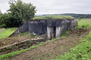 Ligne Maginot - VERRERIES (DES) - (Blockhaus pour arme infanterie) - Façade Nord-Est et entrée