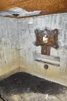 Ligne Maginot - HASELBERG - (Blockhaus pour arme infanterie) - Chambre de tir pour mitrailleuse avec la trémie, et les deux aérations.