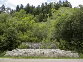 Ligne Maginot - HUETS - (Casemate d'infanterie - Double) - Situé en bordure de la route D 67 B.