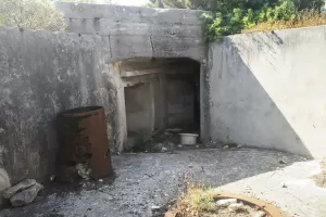 Ligne Maginot - BATTERIE éCLAIRANTE DE LA BOCCA DI VALLE - (Position d'artillerie préparée) - 