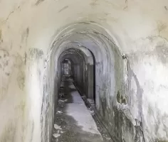 Ligne Maginot - COURBATON - MAGASIN DE SECTEUR - (Dépôt de Munitions) - La galerie sud du magasin